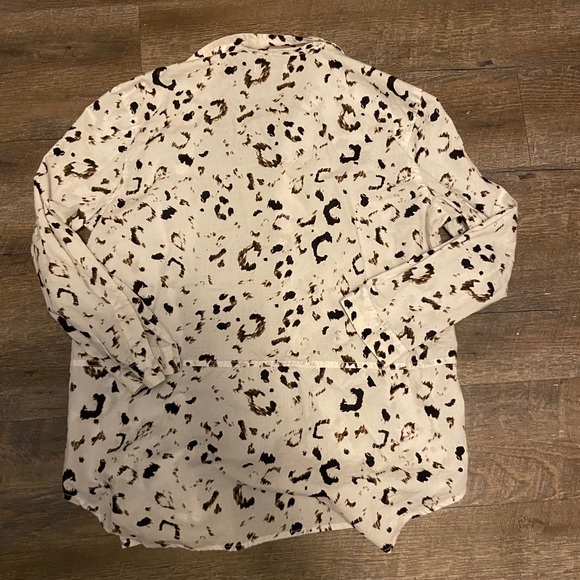 Calvin Klein Jeans Black and White Button Down - Picture 5 of 5